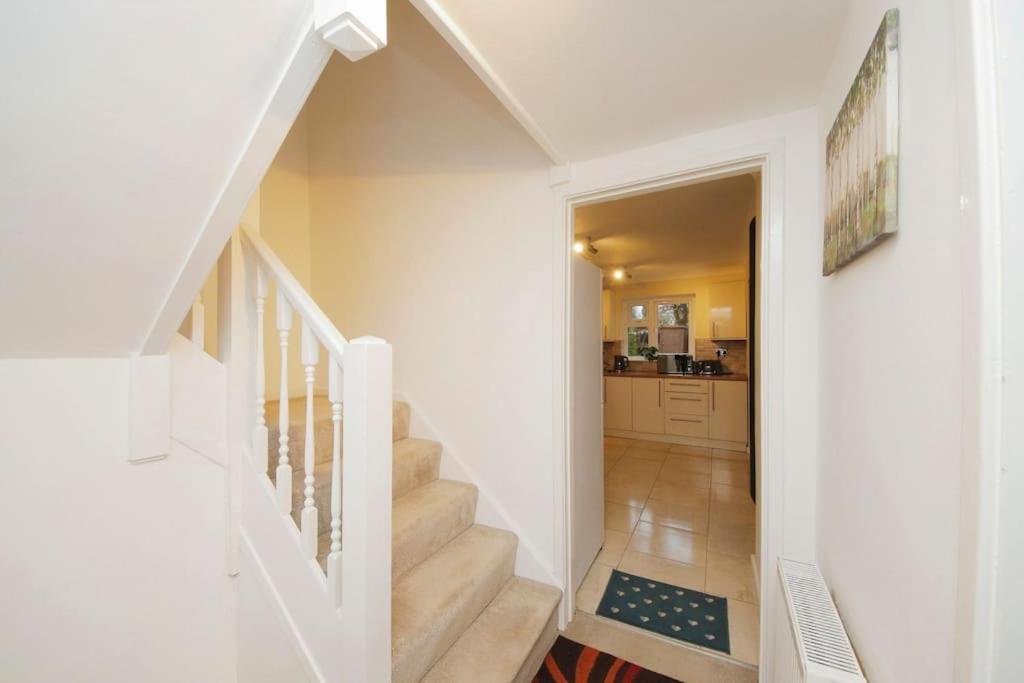 Beautiful Home Close To Town Free Netflix, Wifi Solihull Zewnętrze zdjęcie