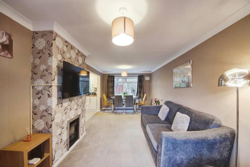 Beautiful Home Close To Town Free Netflix, Wifi Solihull Zewnętrze zdjęcie